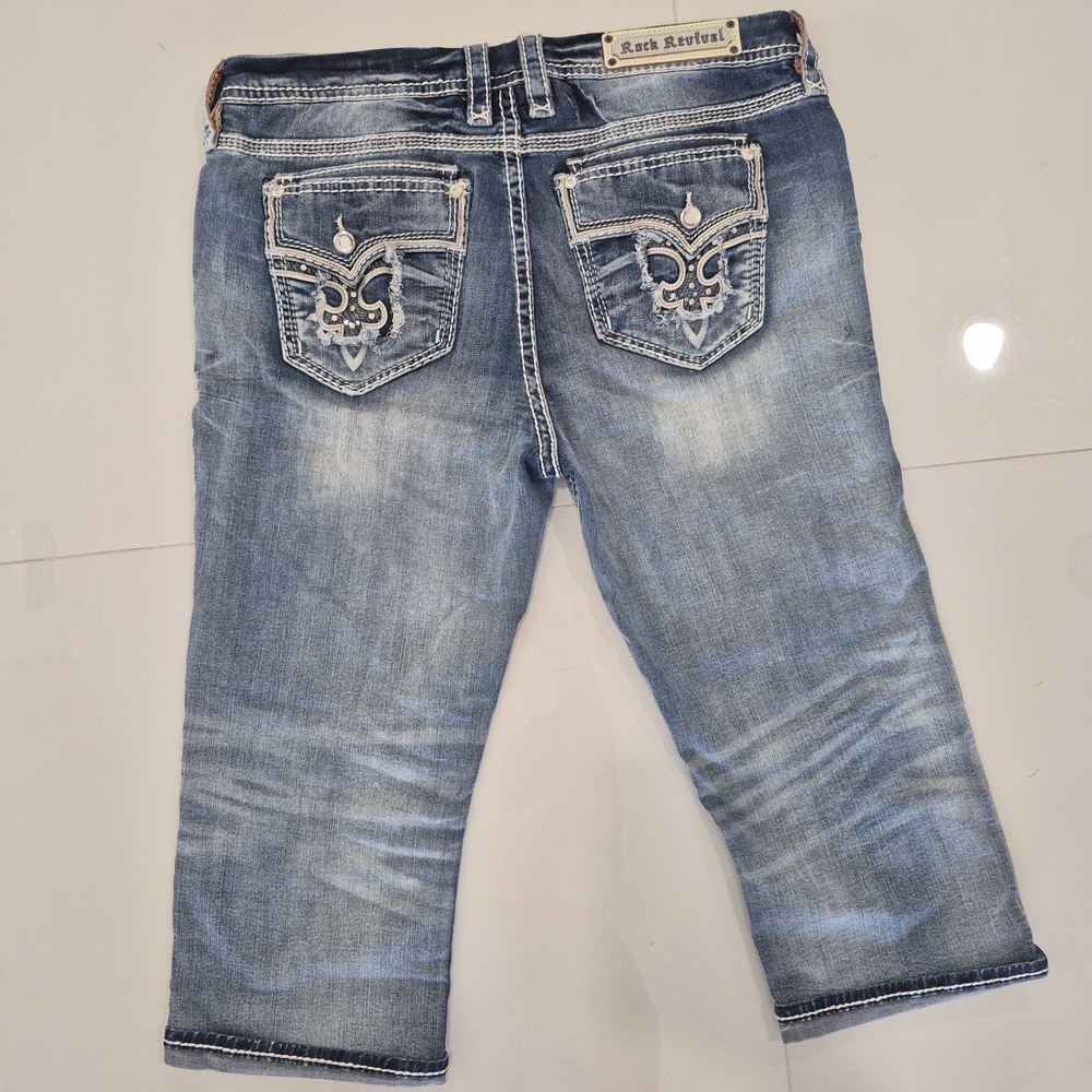 Yara Rock Revival Cropped Jeans *SIZE 34